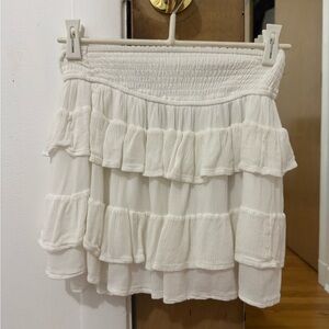 Hollister - Mini White Flowy Skirt